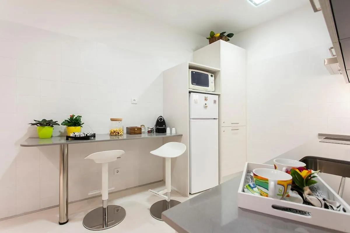 Ginjinha House - 4 Rooms - Bairro Alto - With Ac! Lisbon 3*,  Portugal